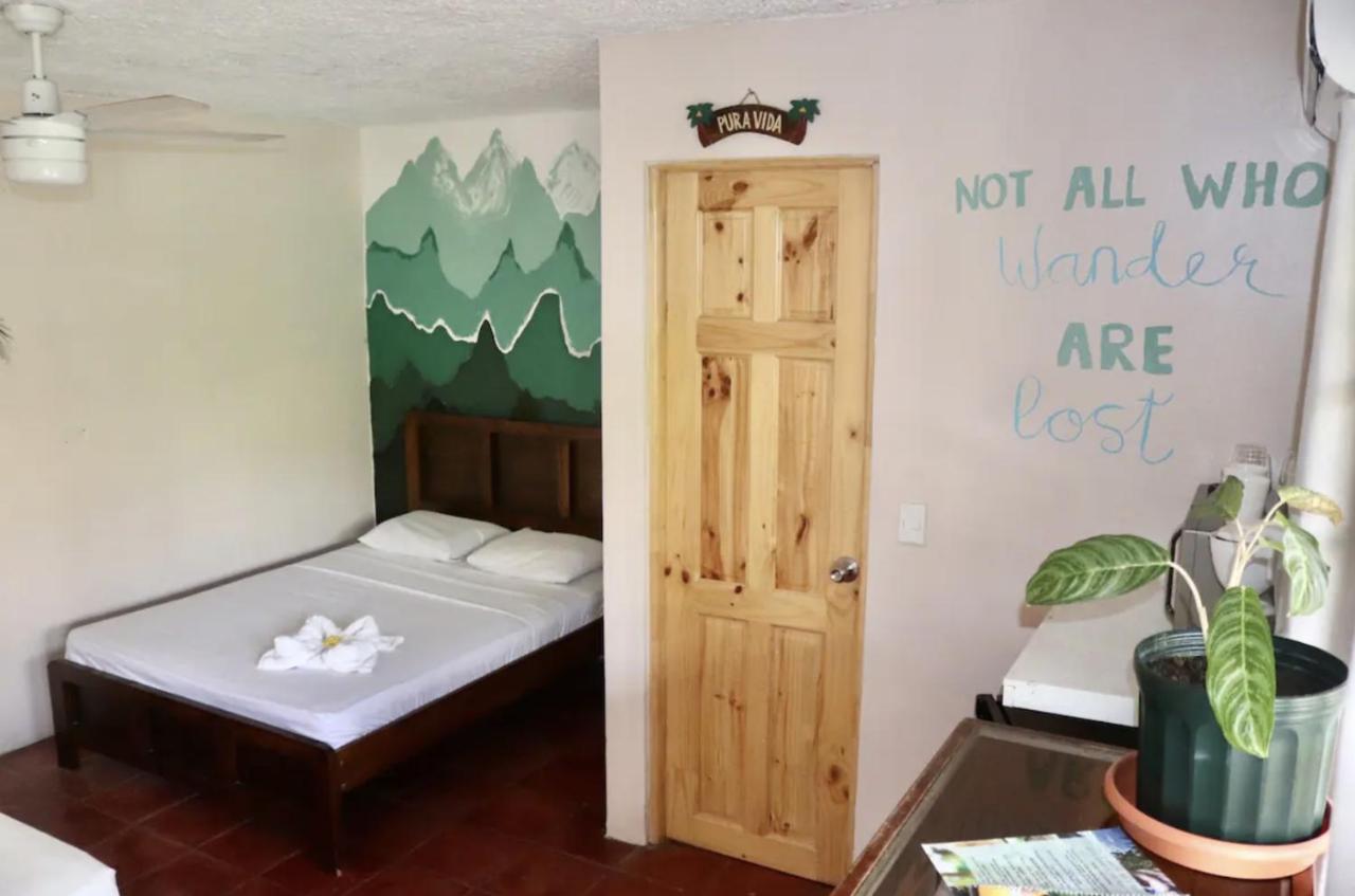 Casa Geraldo Bed and Breakfast Manuel Antonio Exterior foto